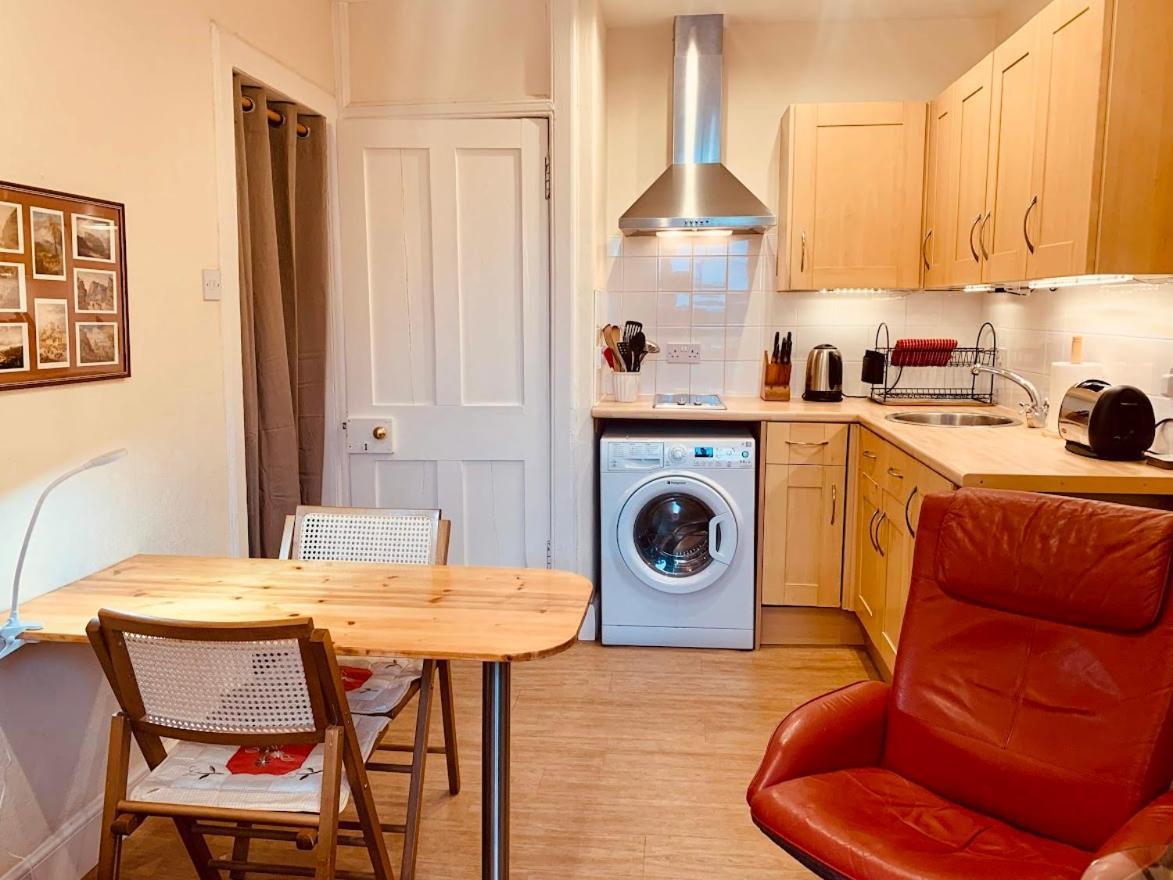 Royal Mile Apt, Just 1 Min From Edinburgh Castle! — Photos 1